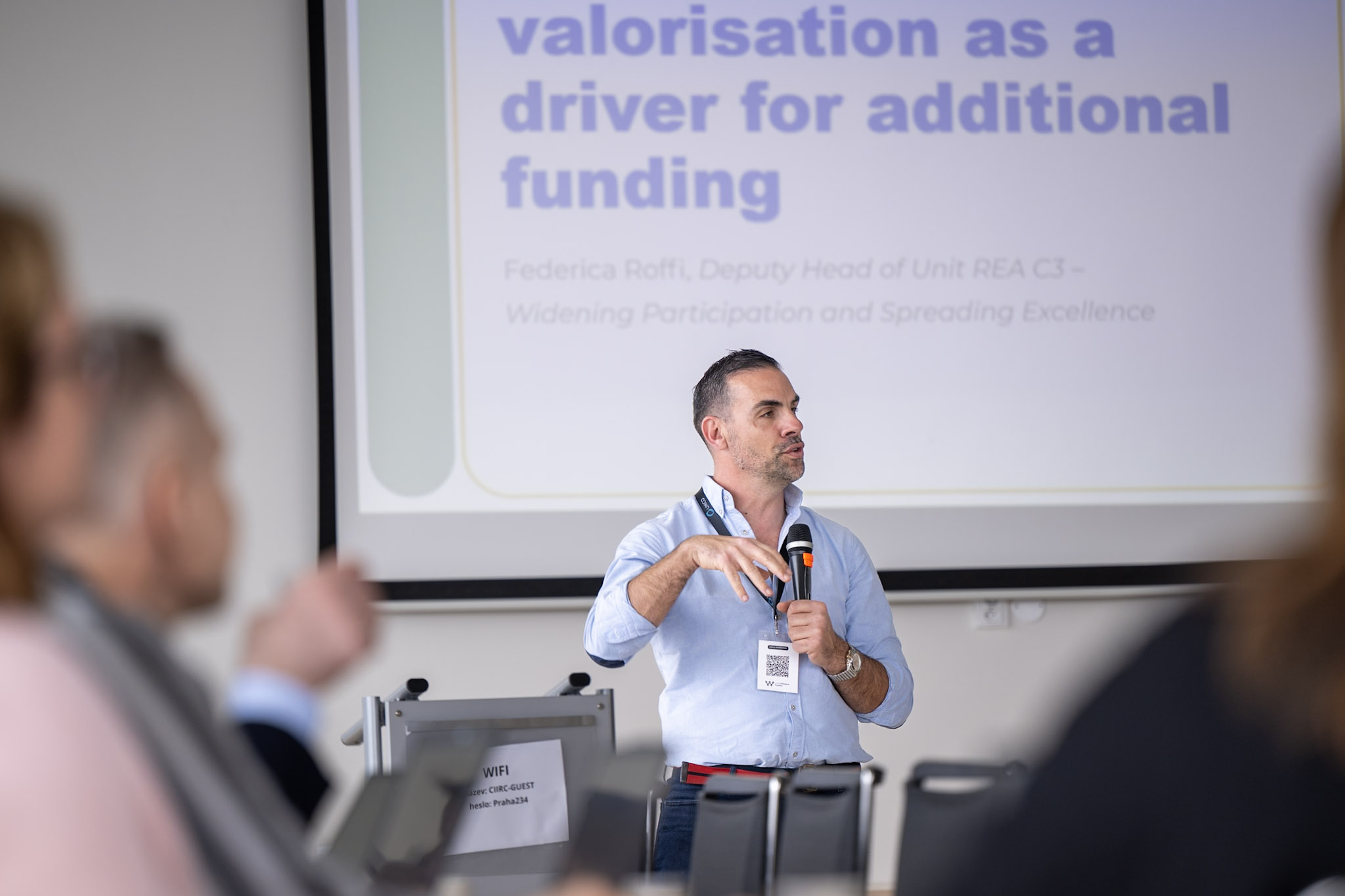 25 widerAdvance Prague 260211 8881